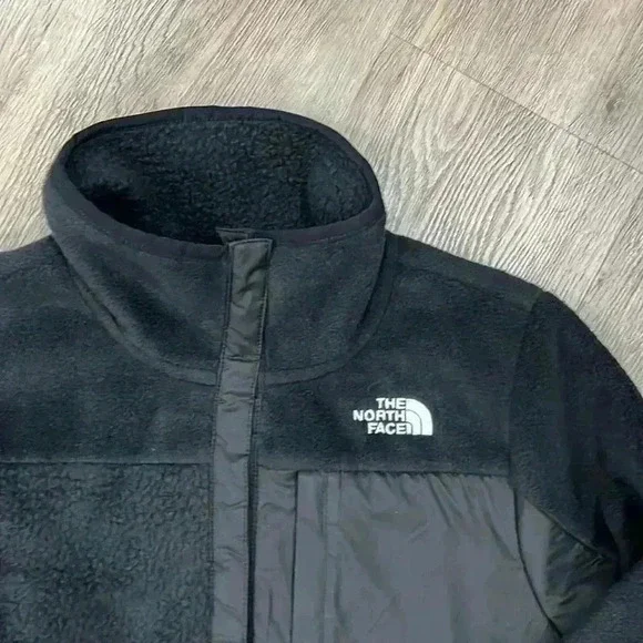 The North Face Girls’ Fleece Jacket, Large (Size 12) - Picture 2 of 12